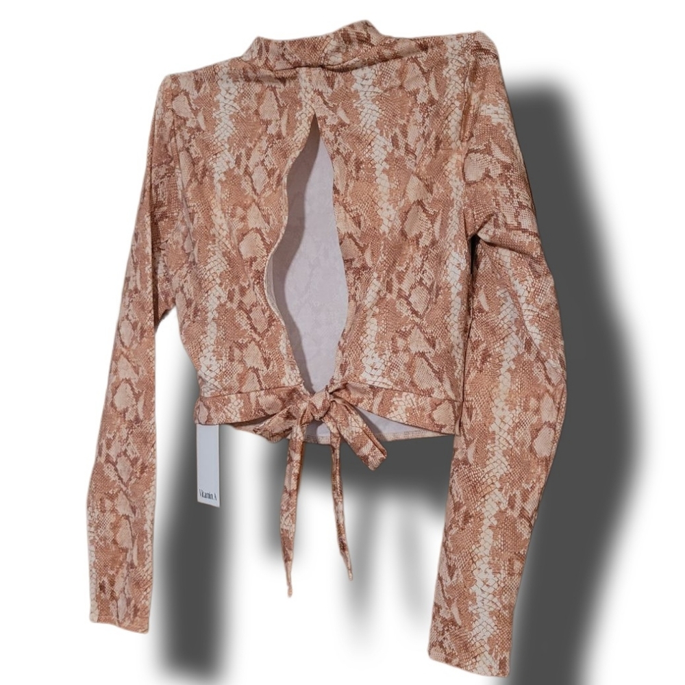 NWT Vitamin A Remy Rashguard Top Sz Small in Sand- MSRP $160 - Picture 3 of 5